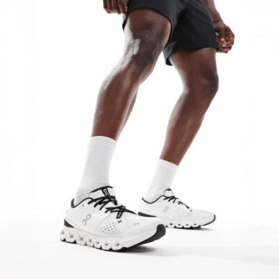 On Cloud X 4 sneaker